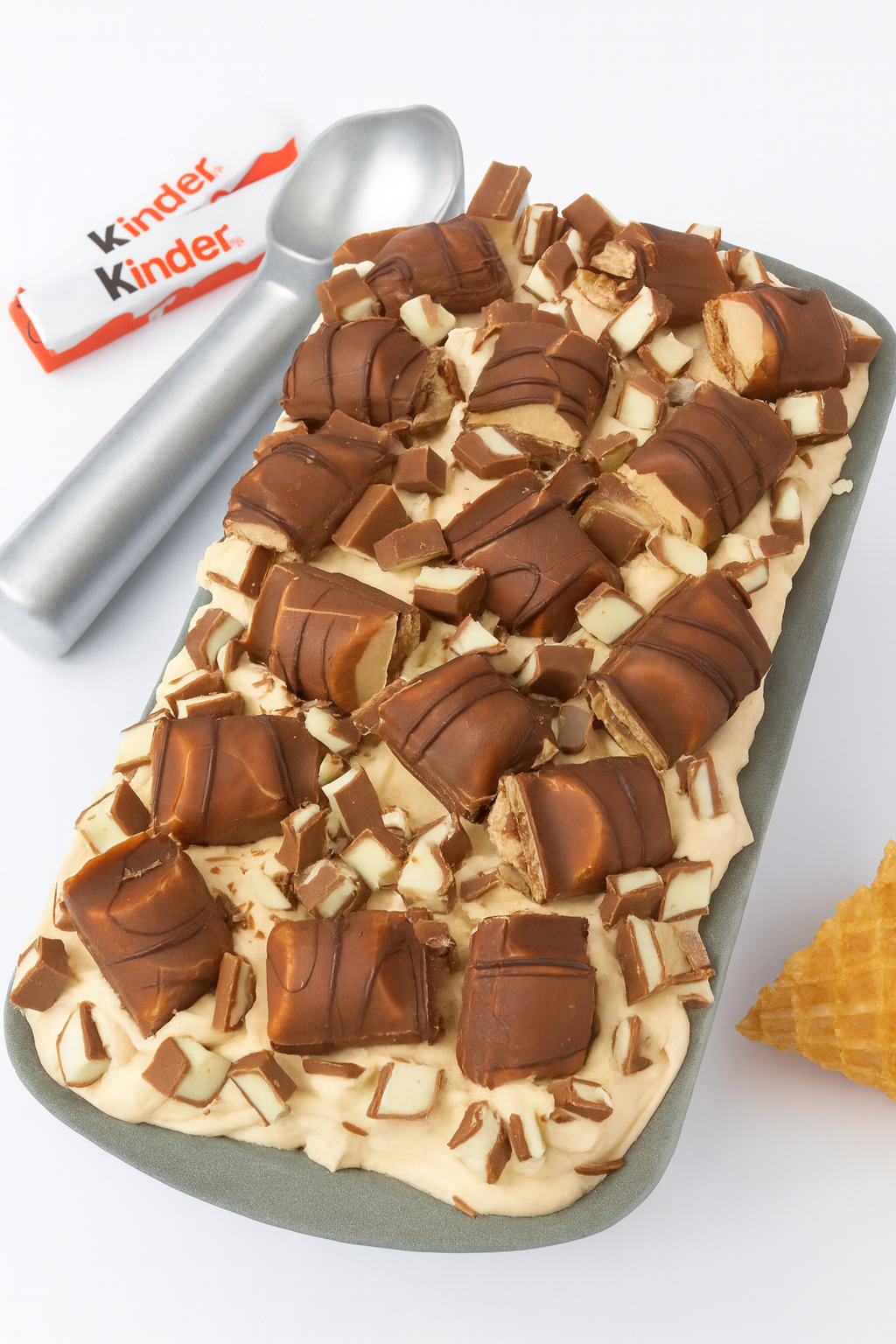 Kinder® Bueno Tub Dessert
