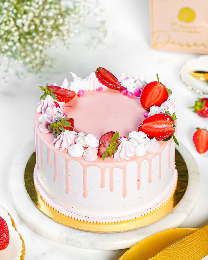 Strawberries & Cream Cake